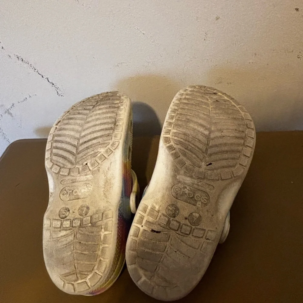 Crocs tie-dye 5/7